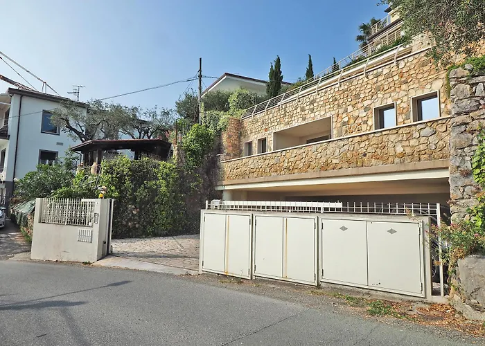 Tino Lejlighed Lerici